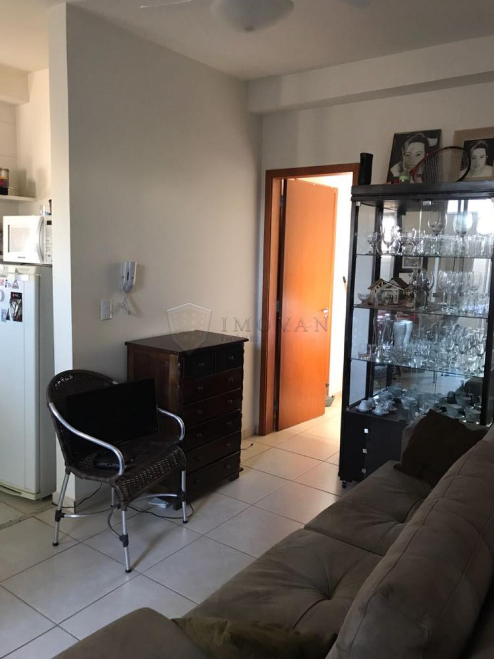 Alugar Apartamento / Padrão em Ribeirão Preto R$ 1.200,00 - Foto 5