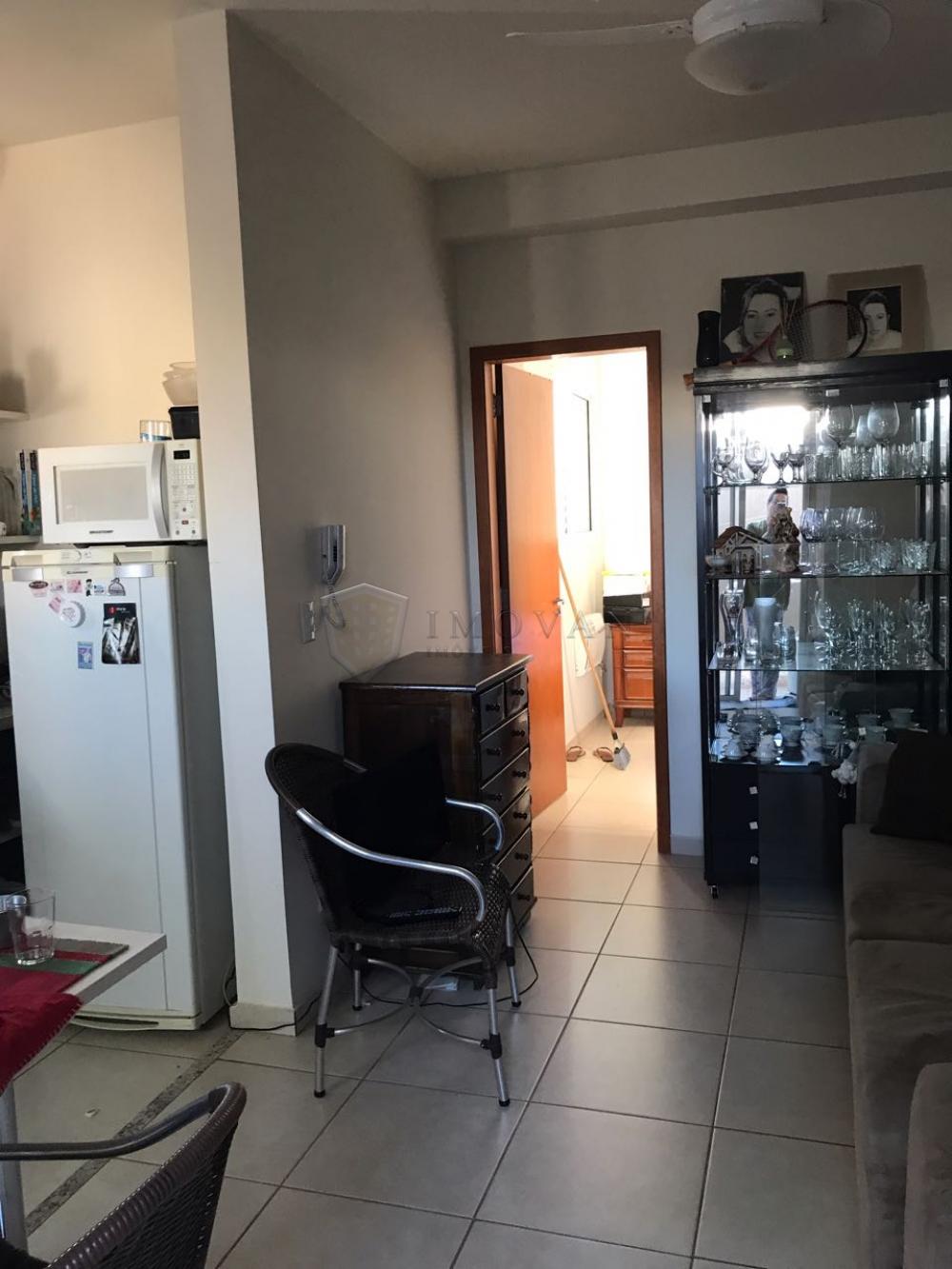 Alugar Apartamento / Padrão em Ribeirão Preto R$ 1.200,00 - Foto 7