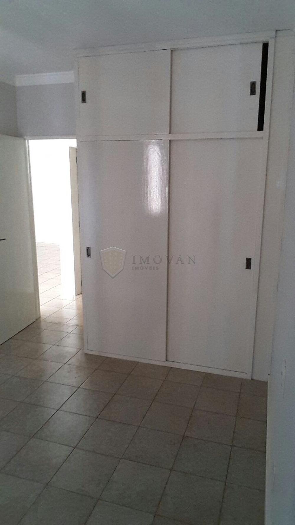 Alugar Apartamento / Padrão em Ribeirão Preto R$ 1.100,00 - Foto 11