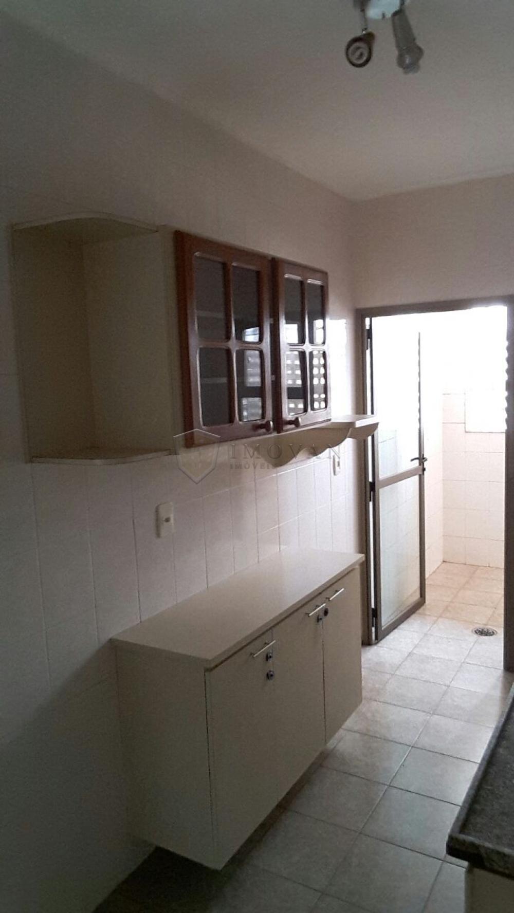 Alugar Apartamento / Padrão em Ribeirão Preto R$ 1.100,00 - Foto 13