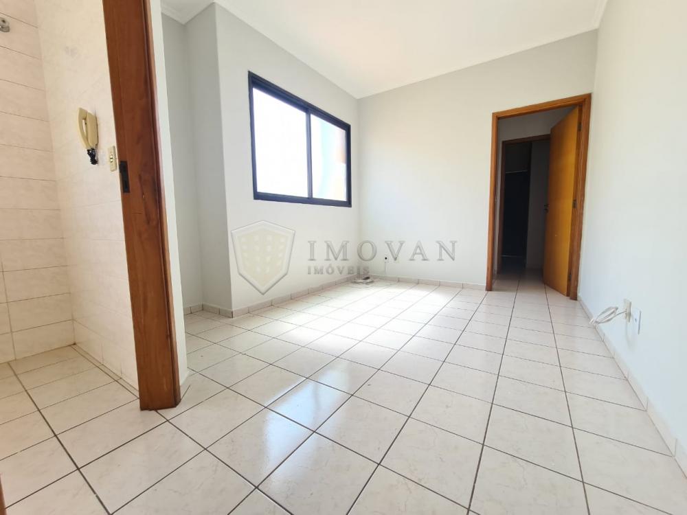 Alugar Apartamento / Padrão em Ribeirão Preto R$ 950,00 - Foto 2