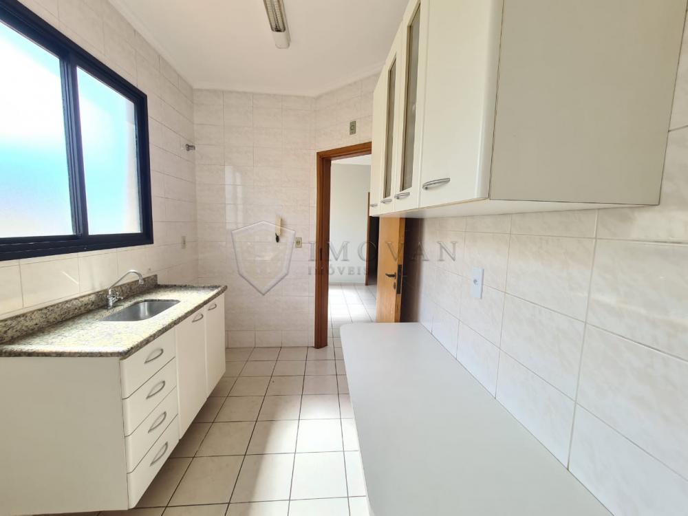 Alugar Apartamento / Padrão em Ribeirão Preto R$ 950,00 - Foto 4