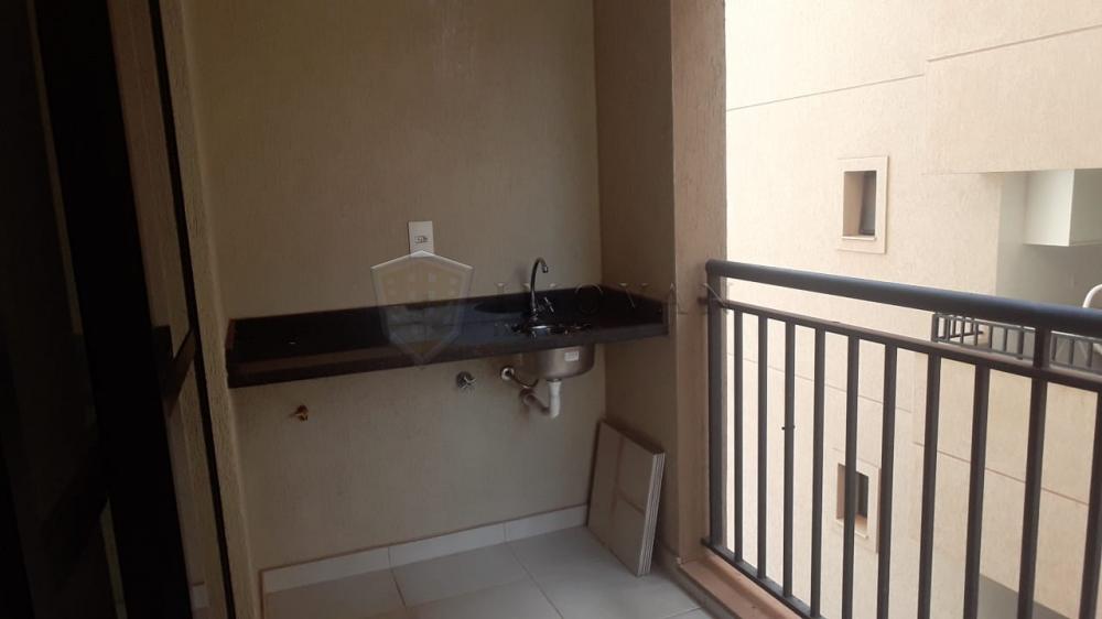 Alugar Apartamento / Padrão em Ribeirão Preto R$ 850,00 - Foto 18