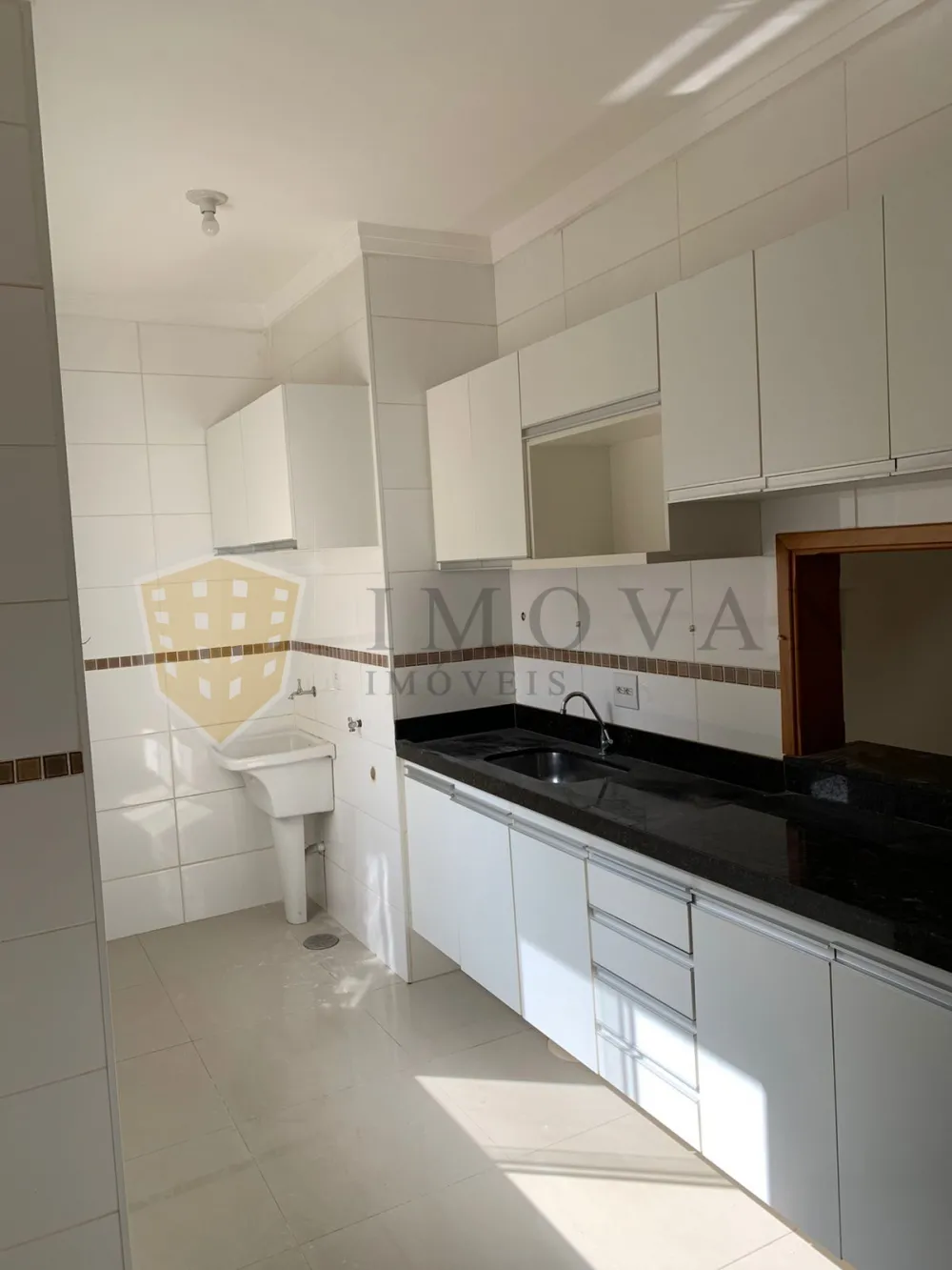 Alugar Apartamento / Padrão em Ribeirão Preto R$ 2.000,00 - Foto 2