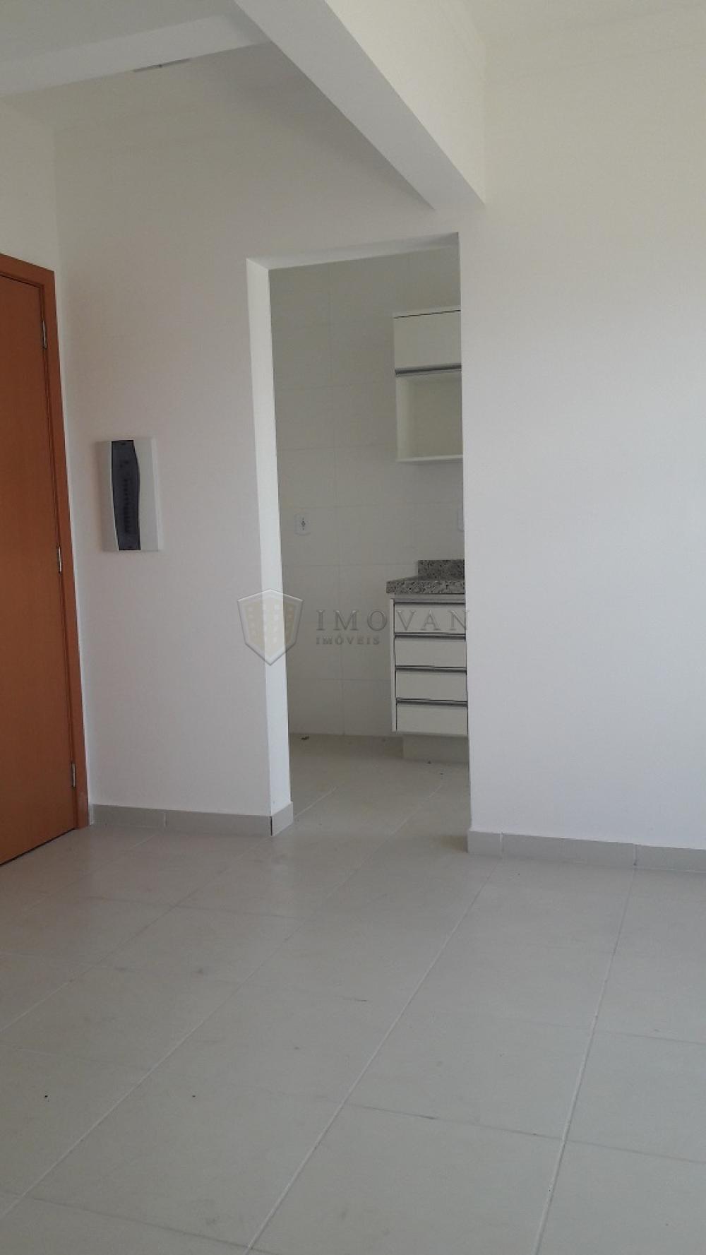 Alugar Apartamento / Padrão em Ribeirão Preto R$ 1.300,00 - Foto 18