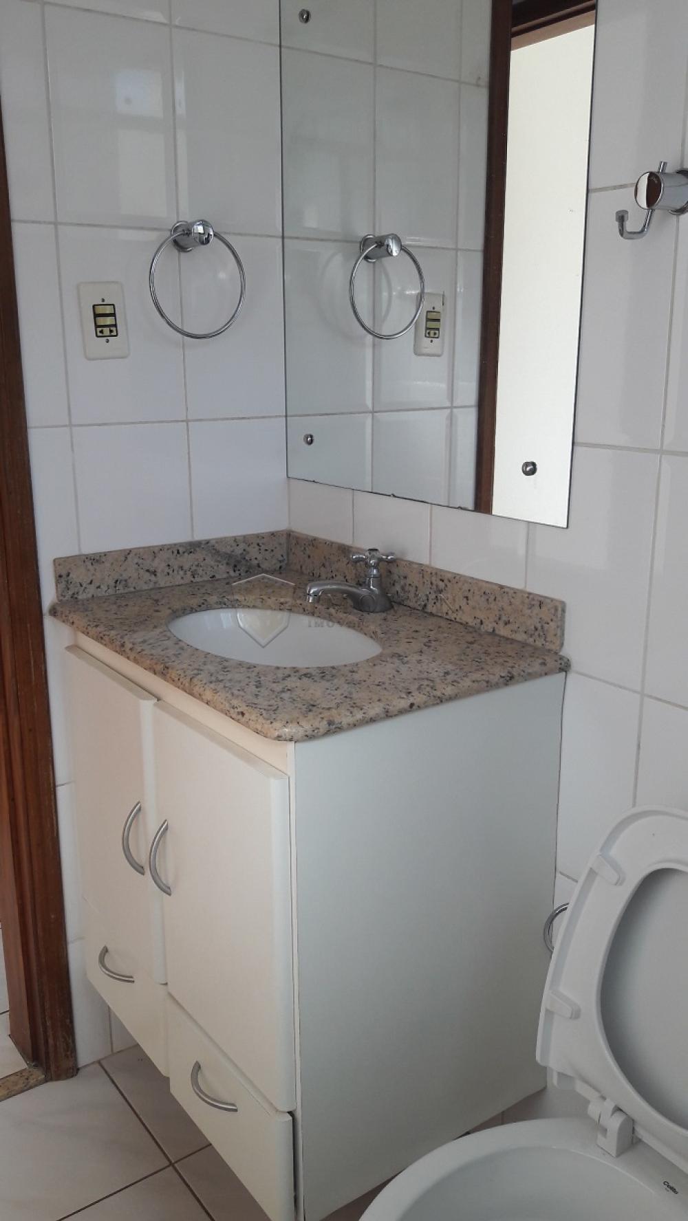 Alugar Apartamento / Padrão em Ribeirão Preto R$ 980,00 - Foto 8