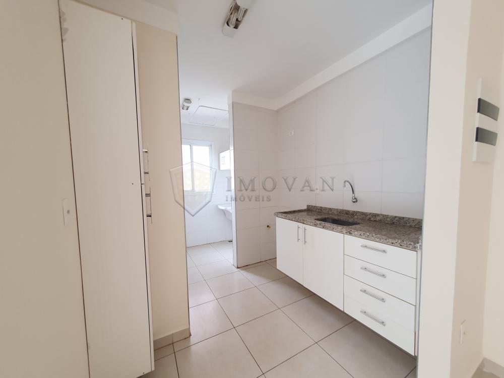 Alugar Apartamento / Padrão em Ribeirão Preto R$ 800,00 - Foto 4