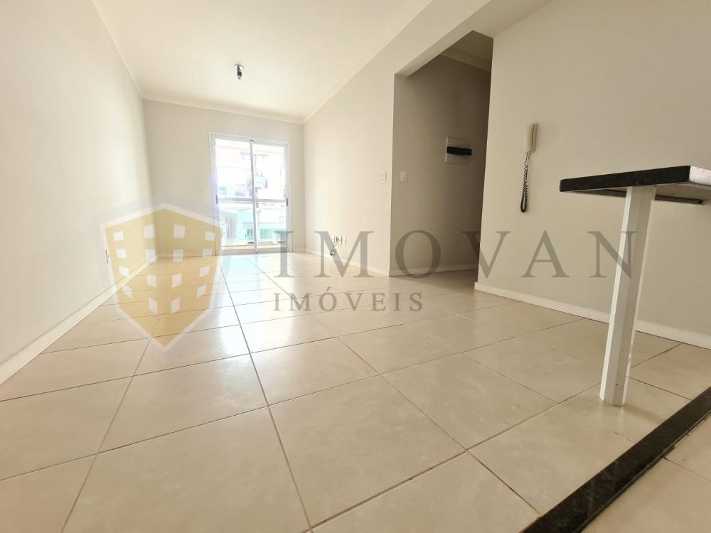 Alugar Apartamento / Padrão em Ribeirão Preto R$ 1.900,00 - Foto 2