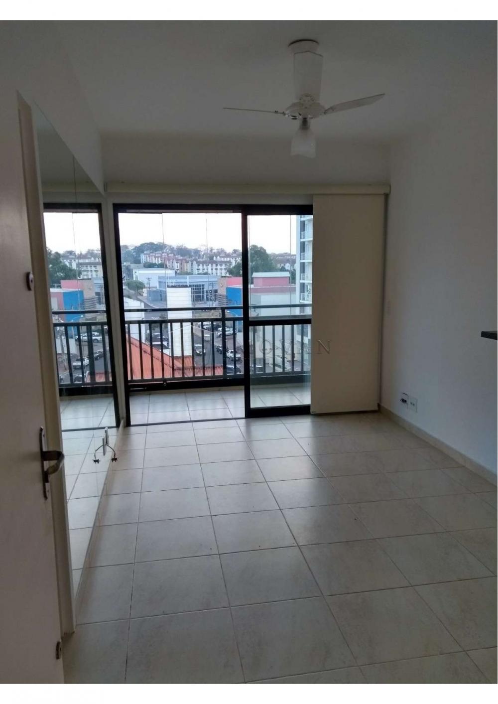 Alugar Apartamento / Padrão em Ribeirão Preto R$ 1.190,00 - Foto 3
