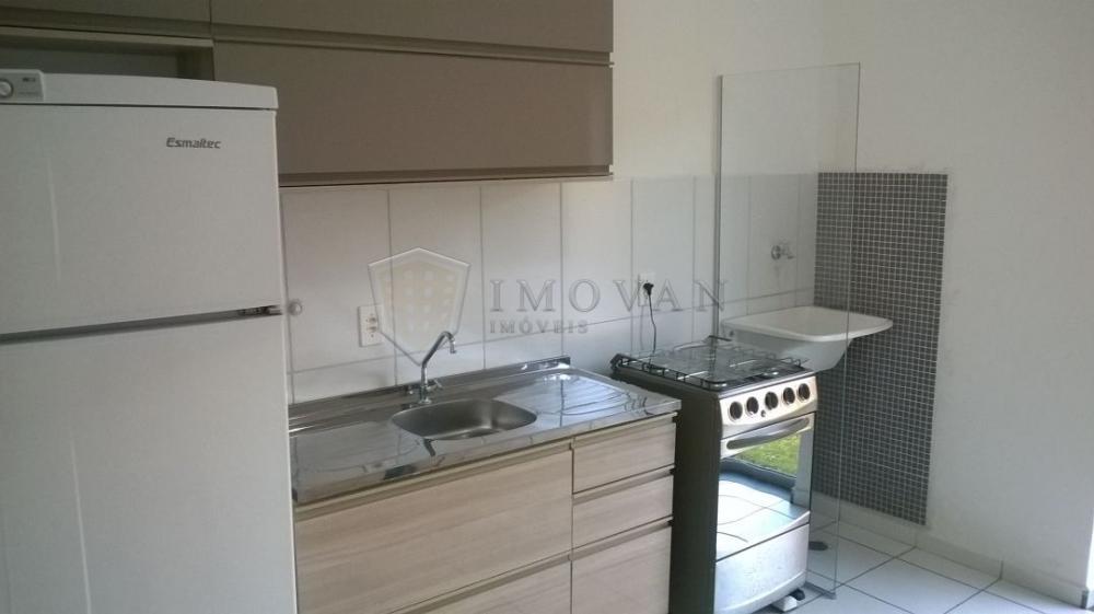 Alugar Apartamento / Padrão em Ribeirão Preto R$ 900,00 - Foto 2