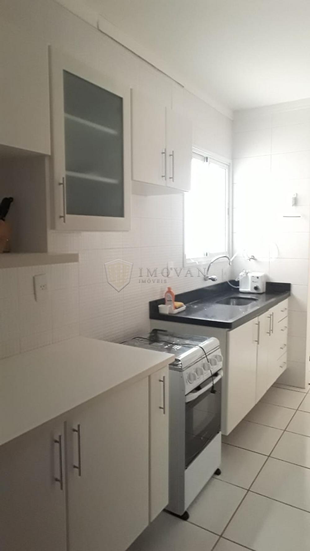 Alugar Apartamento / Padrão em Ribeirão Preto R$ 1.800,00 - Foto 2