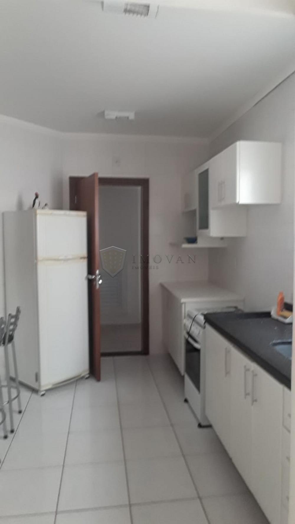 Alugar Apartamento / Padrão em Ribeirão Preto R$ 1.800,00 - Foto 3