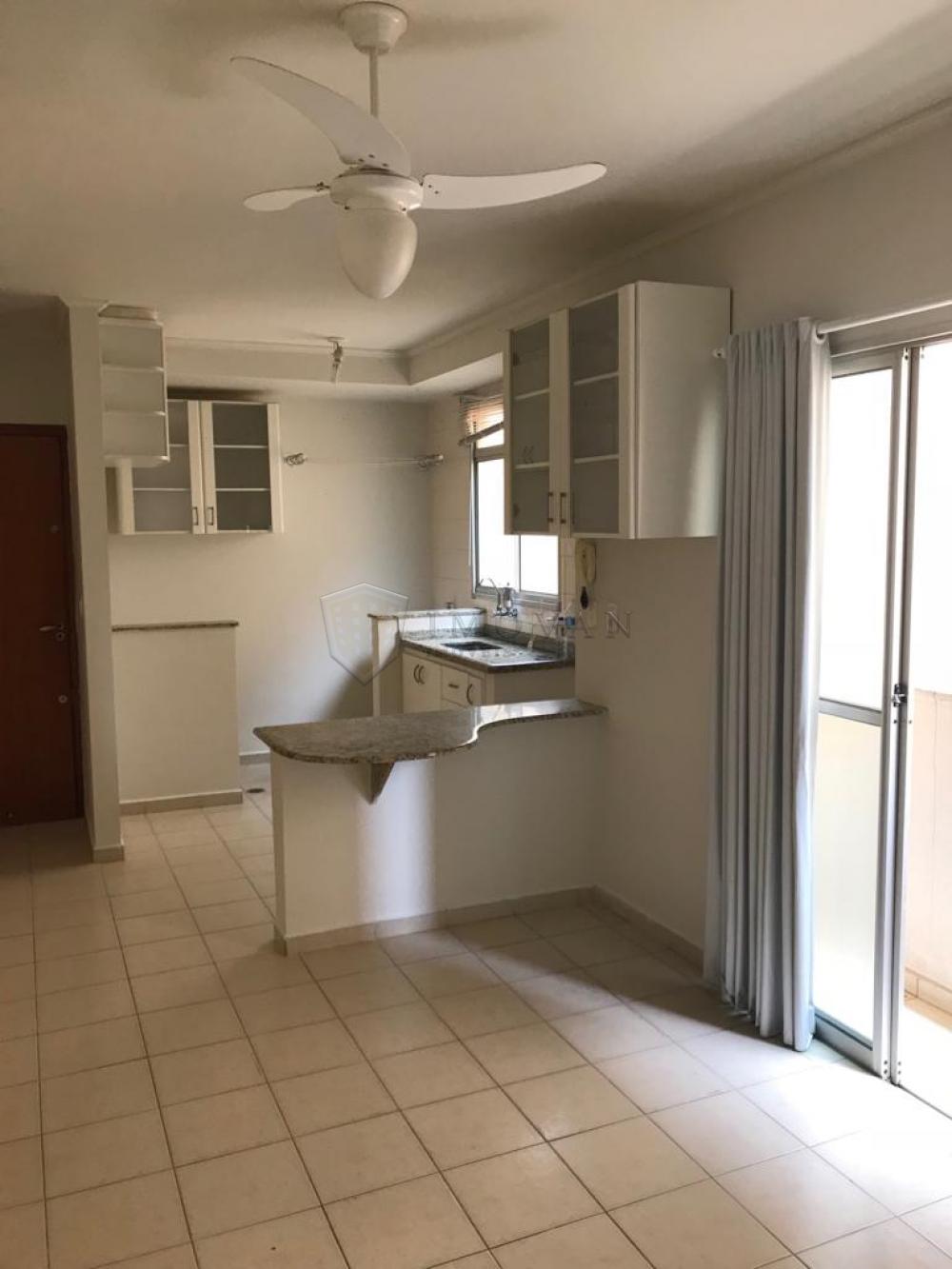 Alugar Apartamento / Padrão em Ribeirão Preto R$ 900,00 - Foto 2