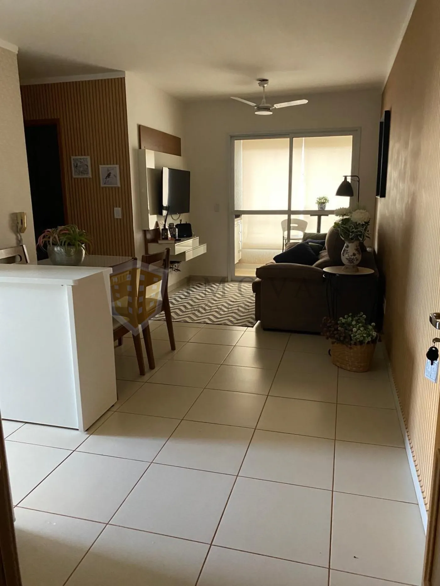 Alugar Apartamento / Padrão em Ribeirão Preto R$ 1.850,00 - Foto 2