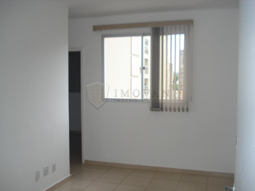 Alugar Apartamento / Padrão em Ribeirão Preto R$ 700,00 - Foto 2
