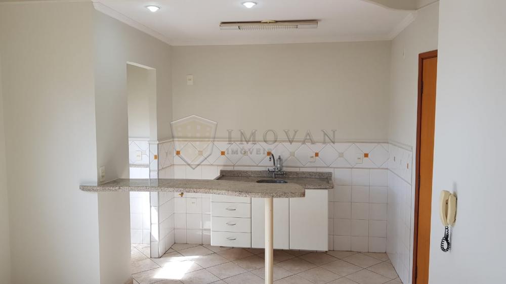 Alugar Apartamento / Padrão em Ribeirão Preto R$ 650,00 - Foto 3