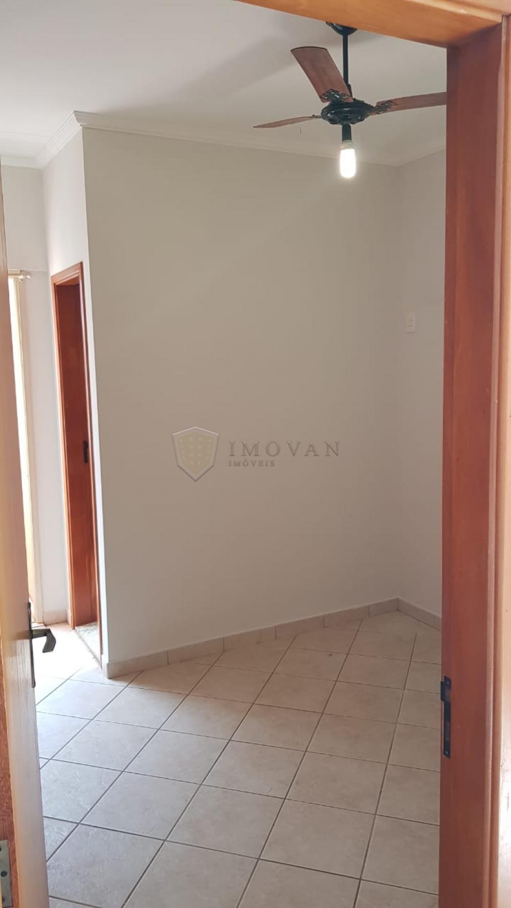 Alugar Apartamento / Padrão em Ribeirão Preto R$ 650,00 - Foto 8