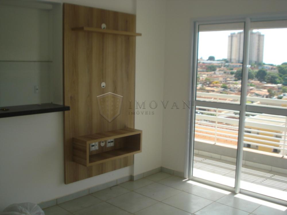 Alugar Apartamento / Padrão em Ribeirão Preto R$ 900,00 - Foto 8