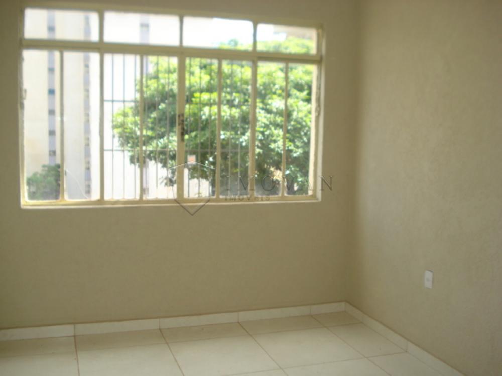 Alugar Apartamento / Padrão em Ribeirão Preto R$ 650,00 - Foto 3