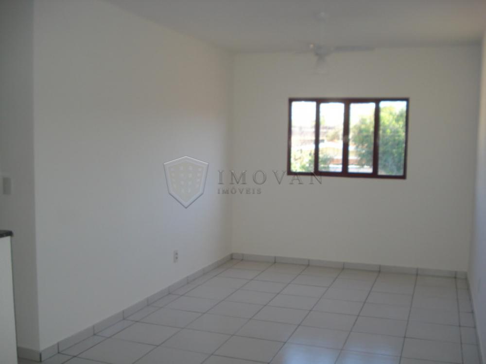 Alugar Apartamento / Padrão em Ribeirão Preto R$ 800,00 - Foto 9