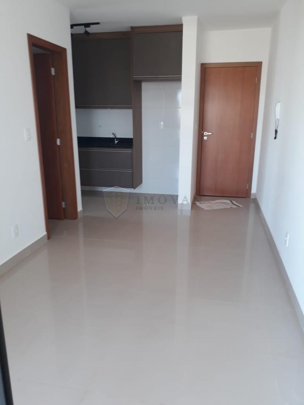 Alugar Apartamento / Padrão em Ribeirão Preto R$ 1.000,00 - Foto 2