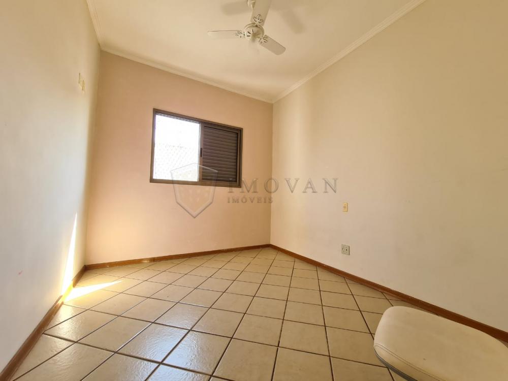 Alugar Apartamento / Padrão em Ribeirão Preto R$ 1.200,00 - Foto 11