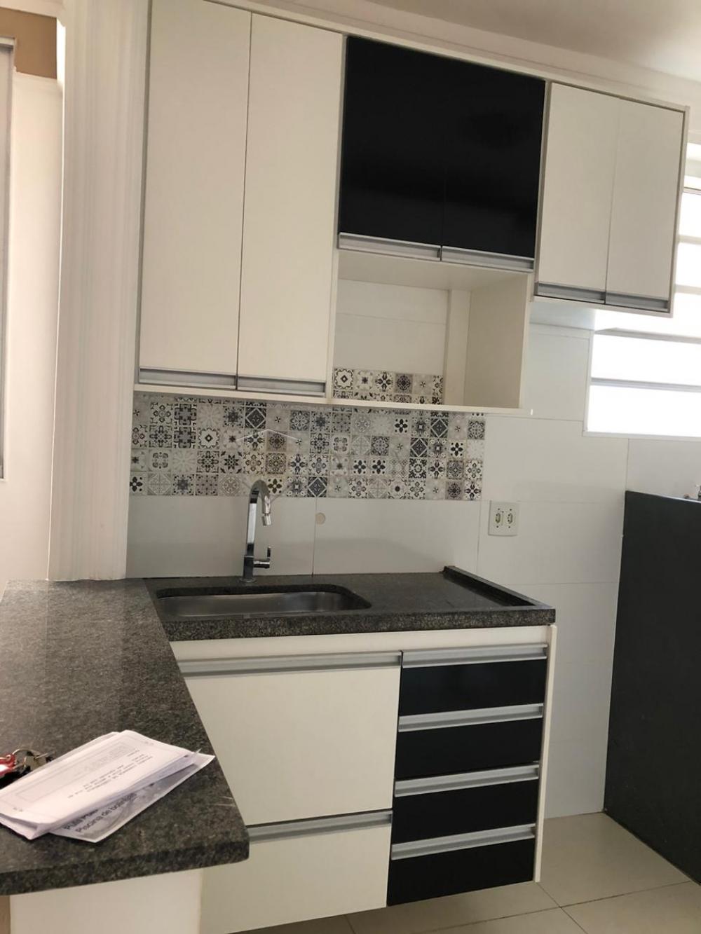 Alugar Apartamento / Padrão em Ribeirão Preto R$ 600,00 - Foto 5