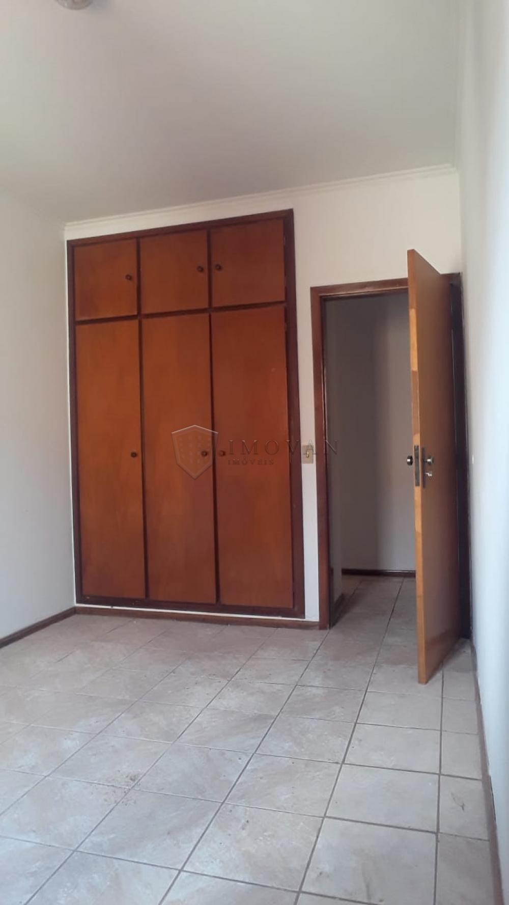 Alugar Apartamento / Padrão em Ribeirão Preto R$ 1.200,00 - Foto 4