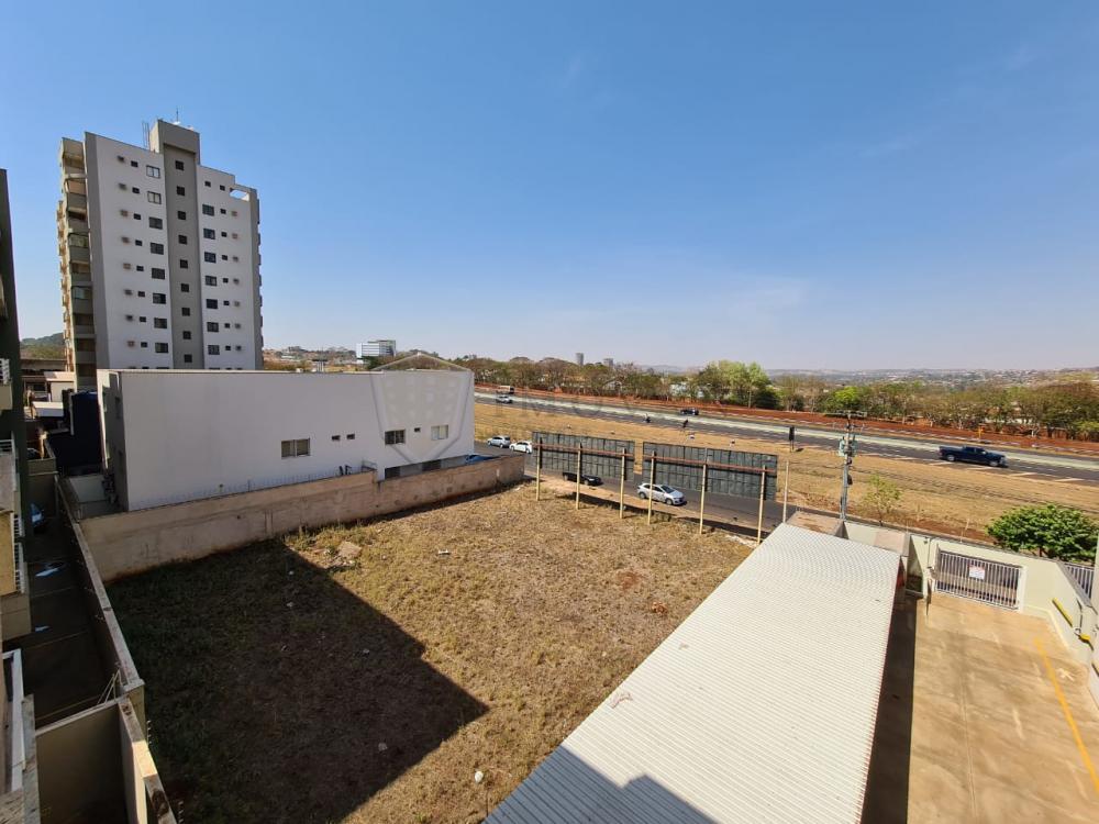 Alugar Apartamento / Padrão em Ribeirão Preto R$ 1.000,00 - Foto 4