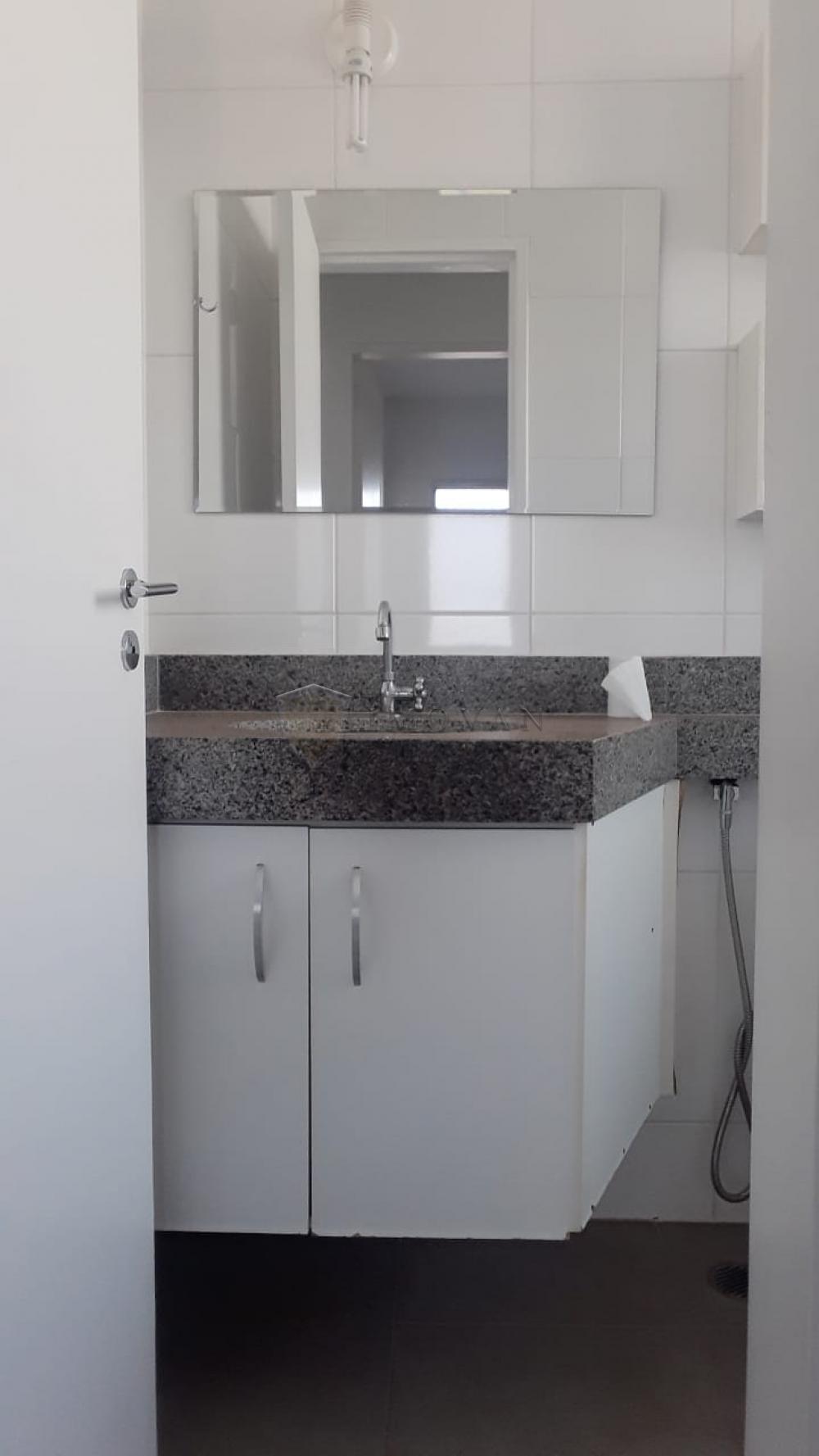 Alugar Apartamento / Padrão em Ribeirão Preto R$ 850,00 - Foto 13