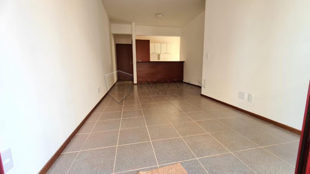 Alugar Apartamento / Padrão em Ribeirão Preto R$ 1.300,00 - Foto 2