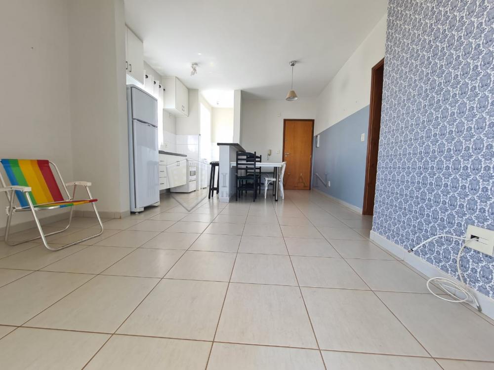 Alugar Apartamento / Padrão em Ribeirão Preto R$ 1.100,00 - Foto 5