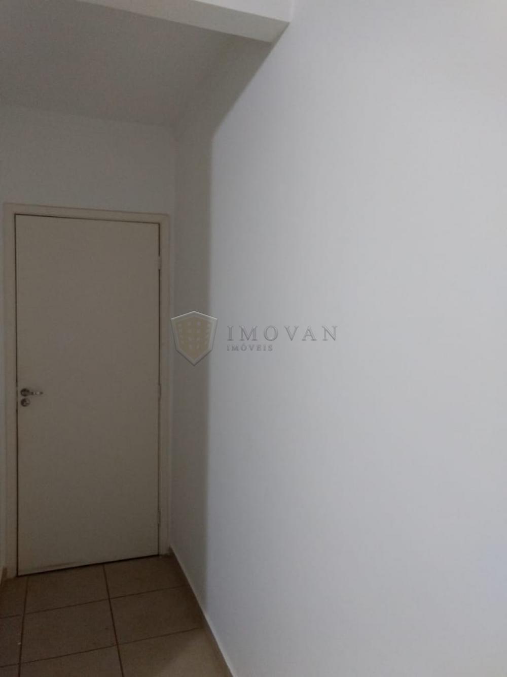 Alugar Apartamento / Padrão em Ribeirão Preto R$ 650,00 - Foto 4