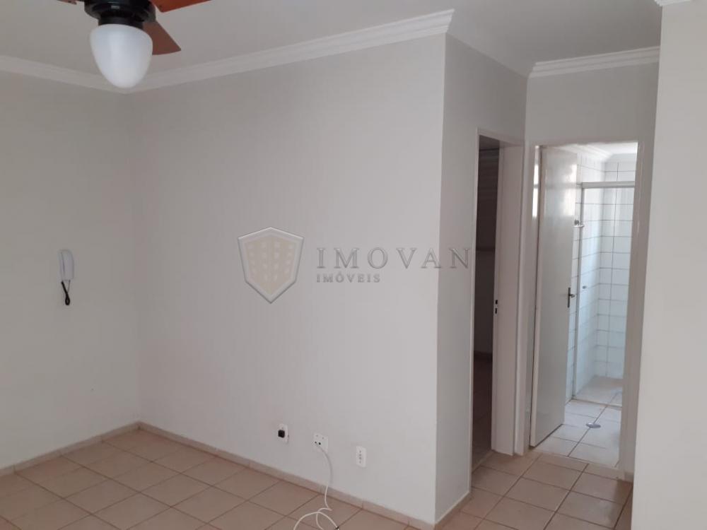 Alugar Apartamento / Padrão em Ribeirão Preto R$ 750,00 - Foto 4