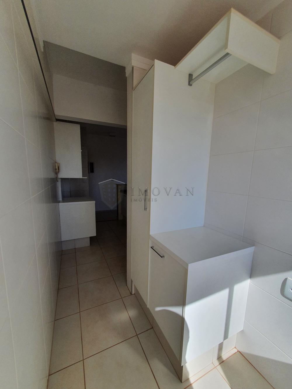 Alugar Apartamento / Padrão em Ribeirão Preto R$ 1.000,00 - Foto 4