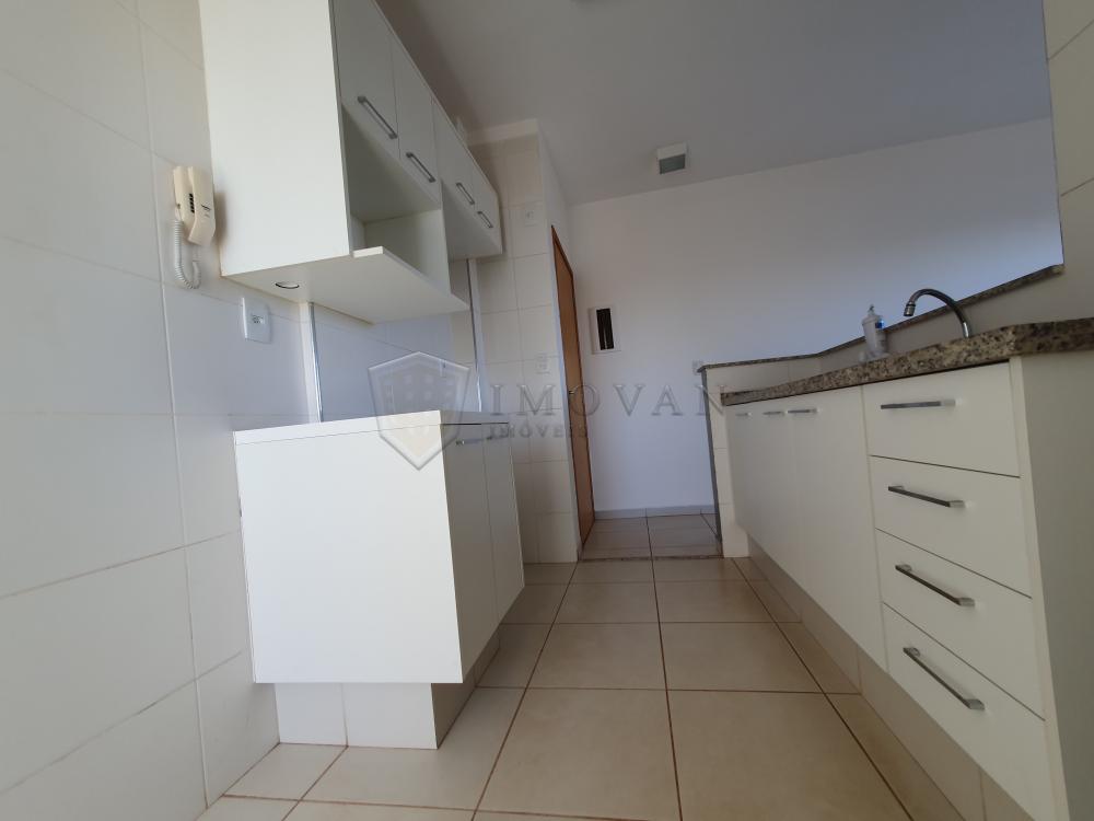 Alugar Apartamento / Padrão em Ribeirão Preto R$ 1.000,00 - Foto 3