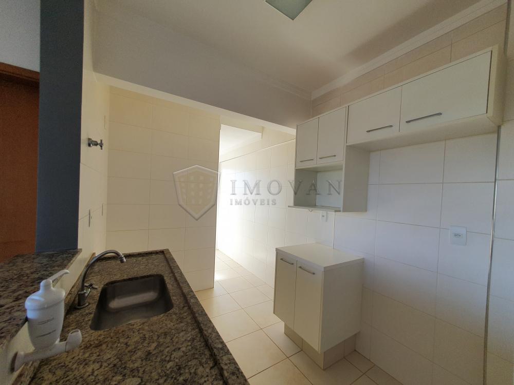 Alugar Apartamento / Padrão em Ribeirão Preto R$ 1.100,00 - Foto 5