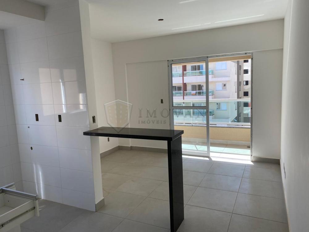 Alugar Apartamento / Padrão em Ribeirão Preto R$ 900,00 - Foto 4