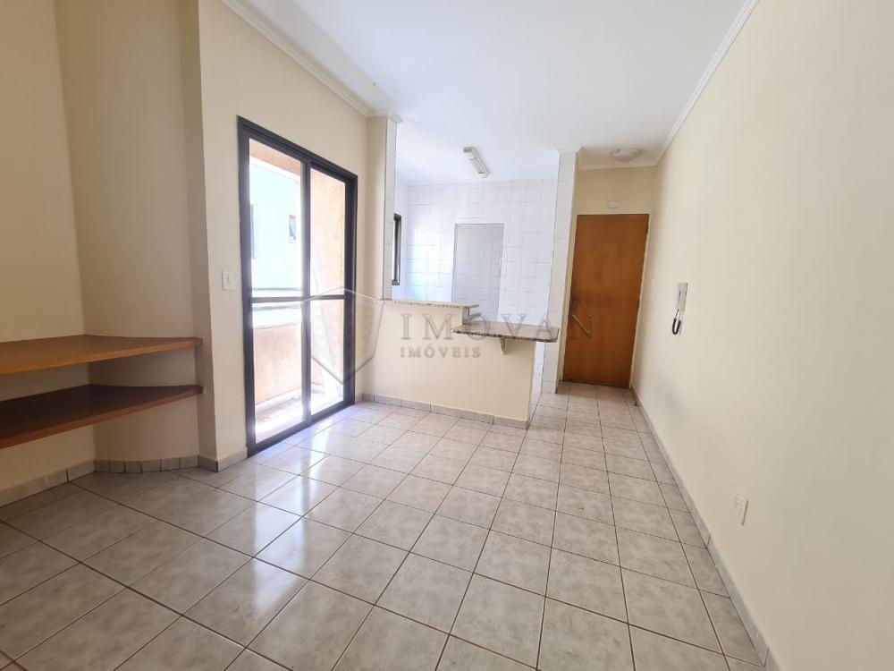 Alugar Apartamento / Padrão em Ribeirão Preto R$ 850,00 - Foto 4