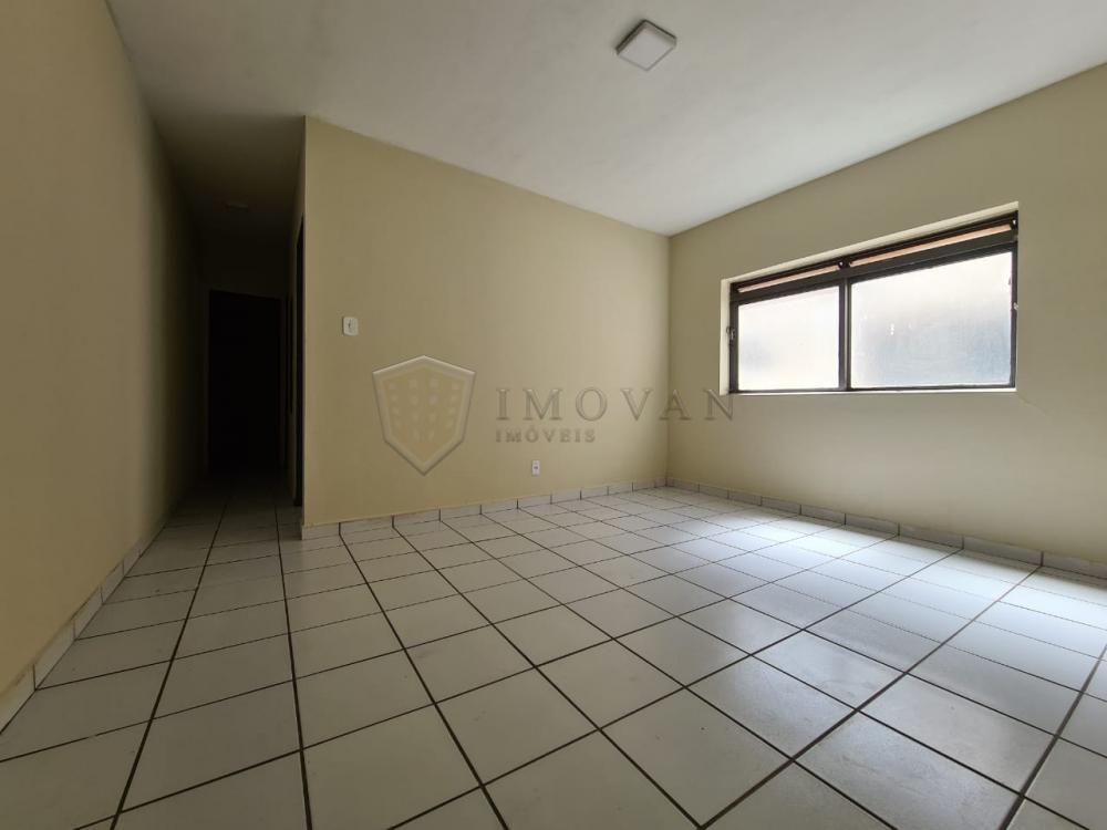 Alugar Apartamento / Padrão em Ribeirão Preto R$ 570,00 - Foto 4