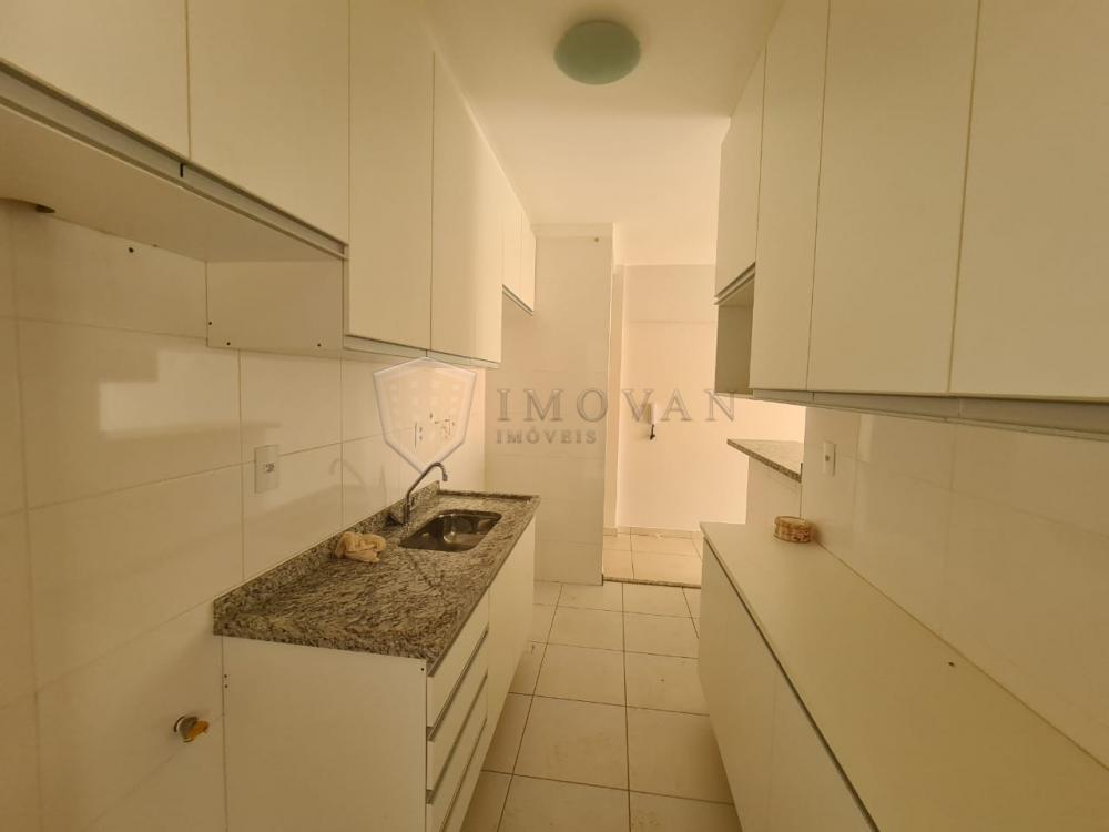 Alugar Apartamento / Padrão em Ribeirão Preto R$ 1.580,00 - Foto 2