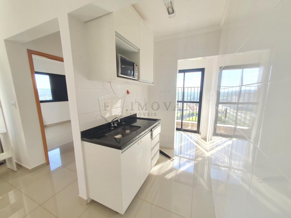 Alugar Apartamento / Padrão em Ribeirão Preto R$ 1.500,00 - Foto 2