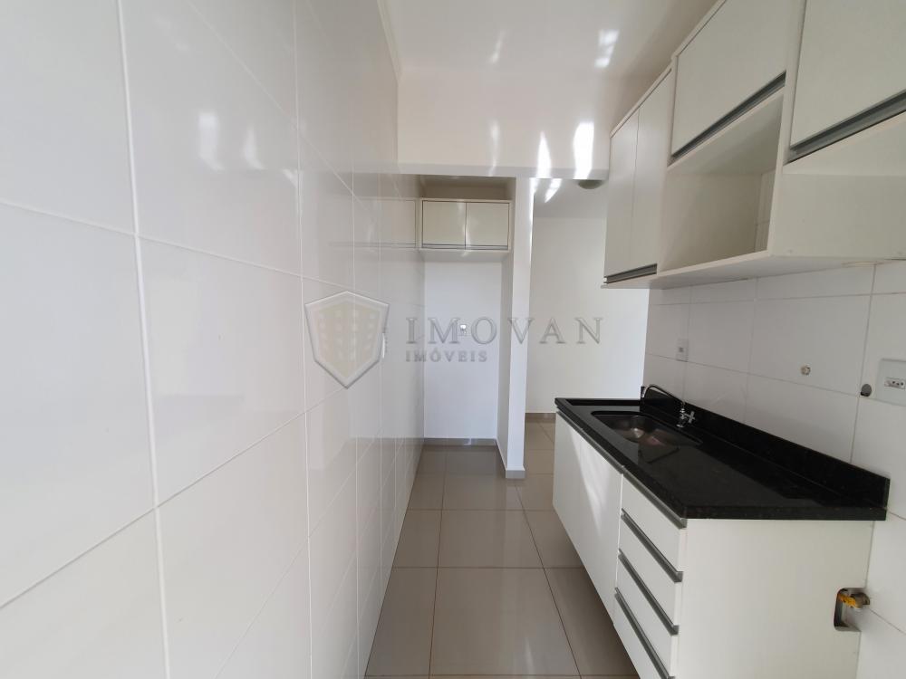 Alugar Apartamento / Padrão em Ribeirão Preto R$ 1.200,00 - Foto 2