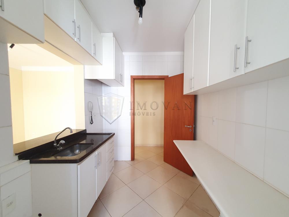 Alugar Apartamento / Padrão em Ribeirão Preto R$ 1.700,00 - Foto 2