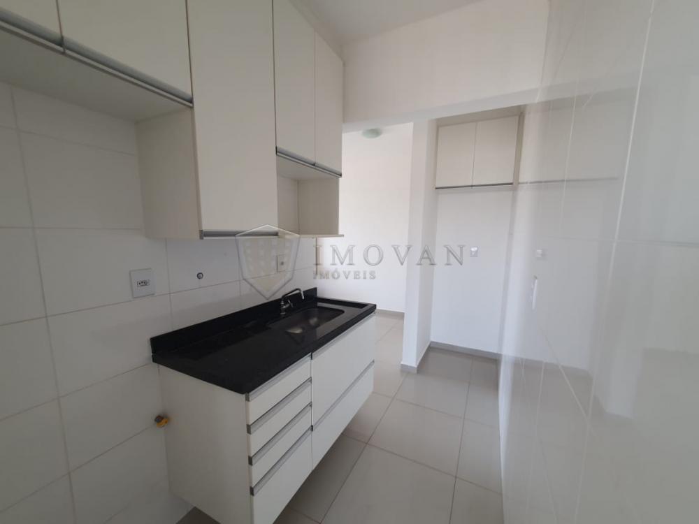 Alugar Apartamento / Padrão em Ribeirão Preto R$ 1.350,00 - Foto 3