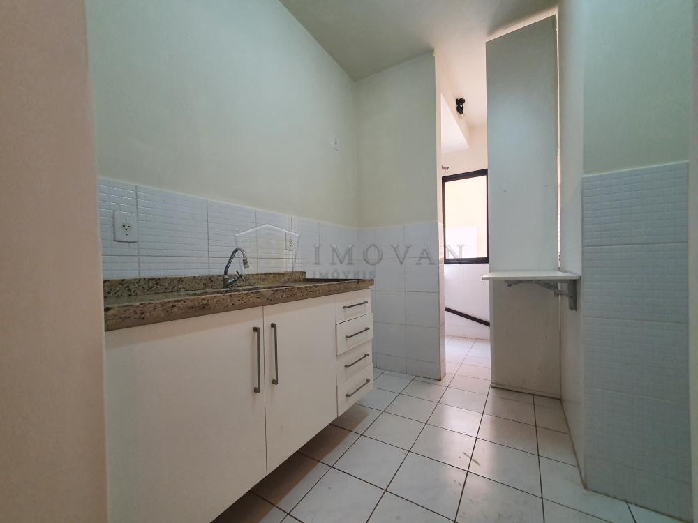 Alugar Apartamento / Padrão em Ribeirão Preto R$ 1.000,00 - Foto 2