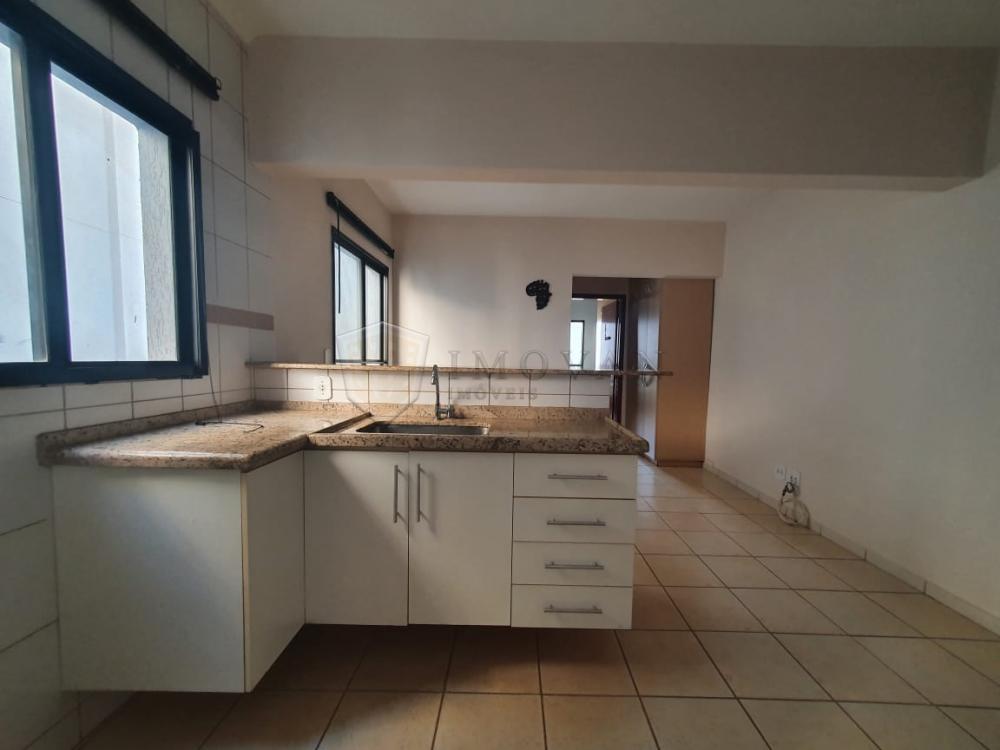 Alugar Apartamento / Padrão em Ribeirão Preto R$ 1.000,00 - Foto 2