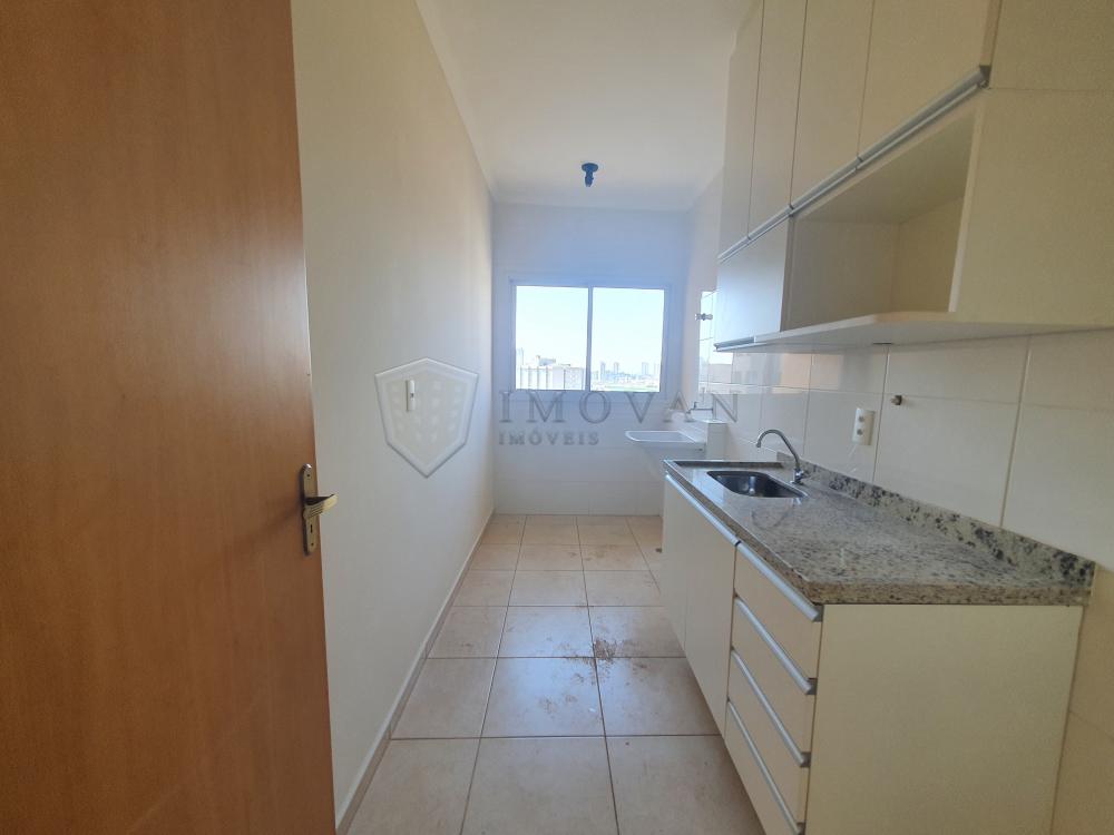 Alugar Apartamento / Padrão em Ribeirão Preto R$ 1.200,00 - Foto 3