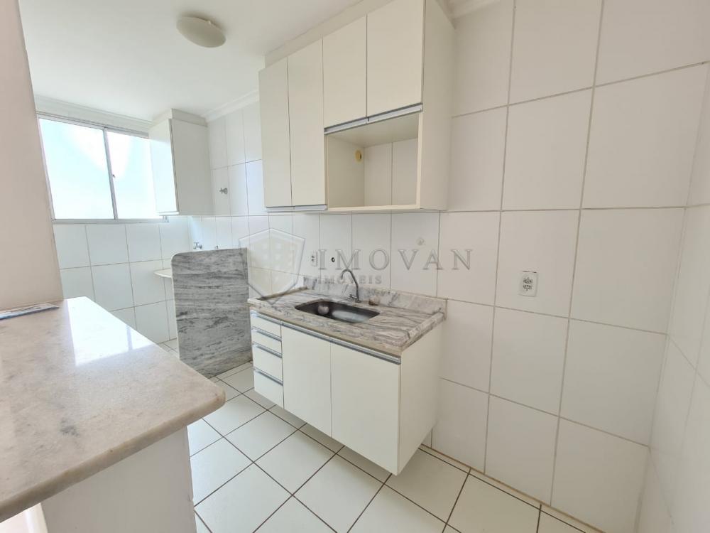 Alugar Apartamento / Padrão em Ribeirão Preto R$ 1.600,00 - Foto 4