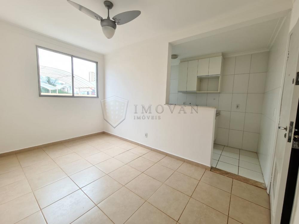 Alugar Apartamento / Padrão em Ribeirão Preto R$ 1.600,00 - Foto 3